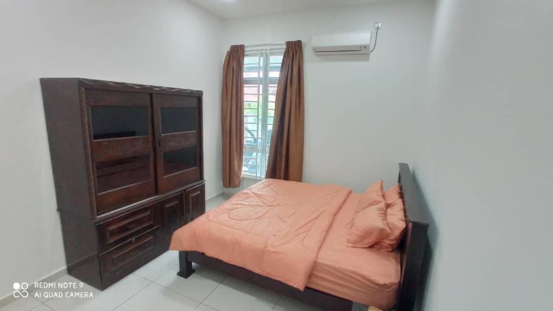 Maryam Homestay Jertih Bagian luar foto