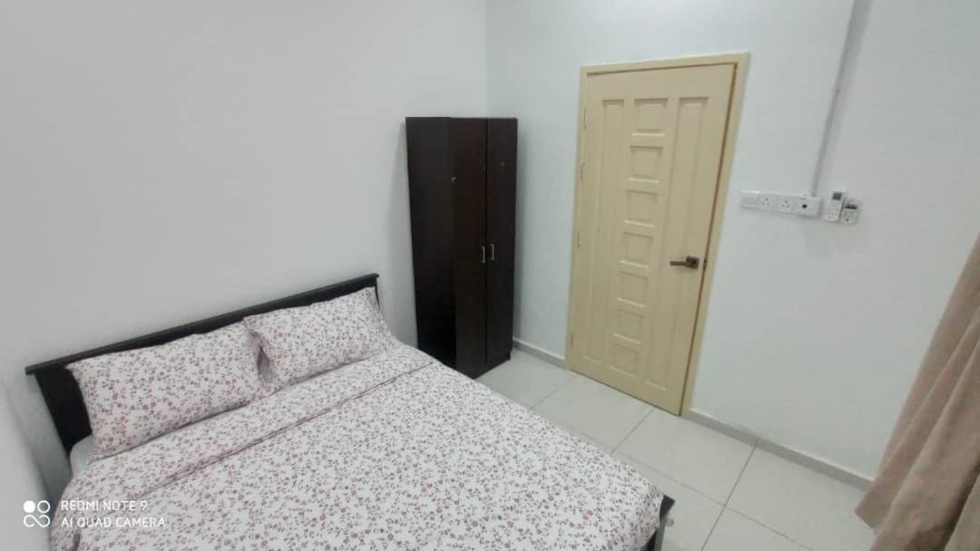Maryam Homestay Jertih Bagian luar foto